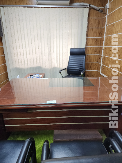 Full executive Secretary table with topped glass